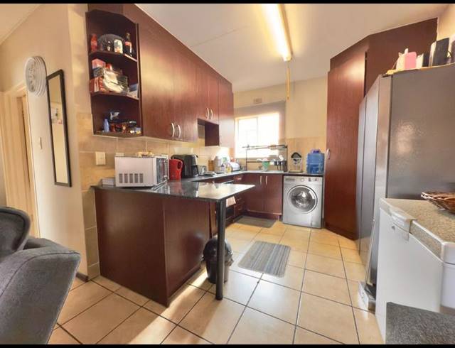 2 BEDROOM APARTMENT FOR SALE IN SONNEVELD